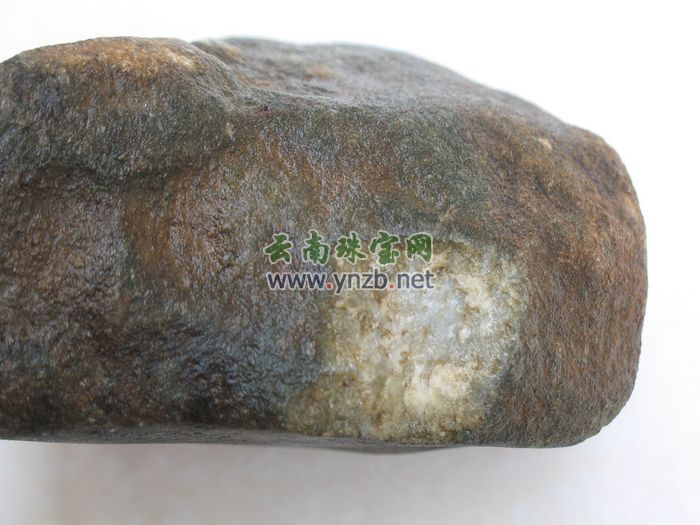 莫湾翡翠毛料, 缅甸莫湾场口, 赌石 -- 点击看大图