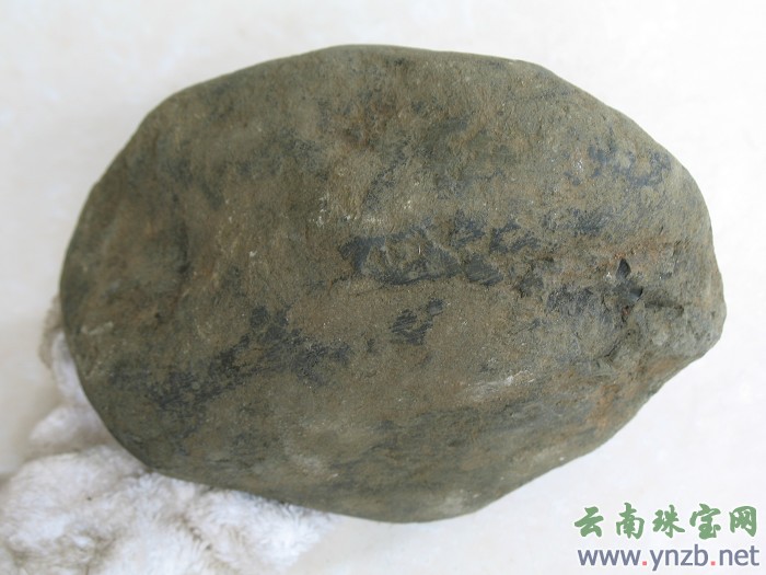 老场口赌石, 莫湾基赌石、毛料 -- 点击看大图