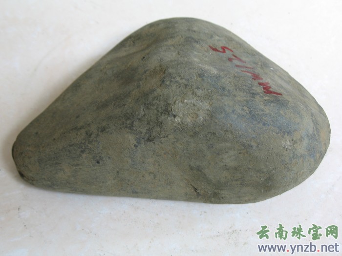 莫湾基赌石, 老场口翡翠毛料 -- 点击看大图