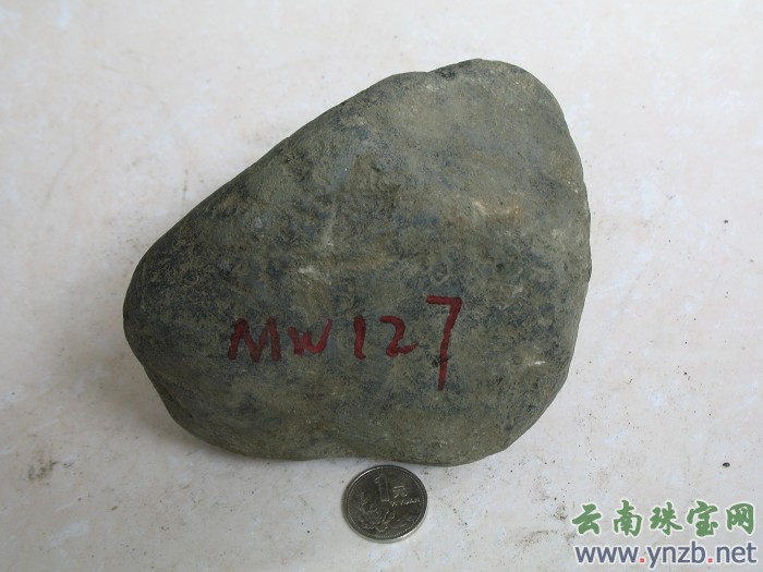 莫湾翡翠毛料, 缅甸莫湾场口, 赌石 -- 点击看大图