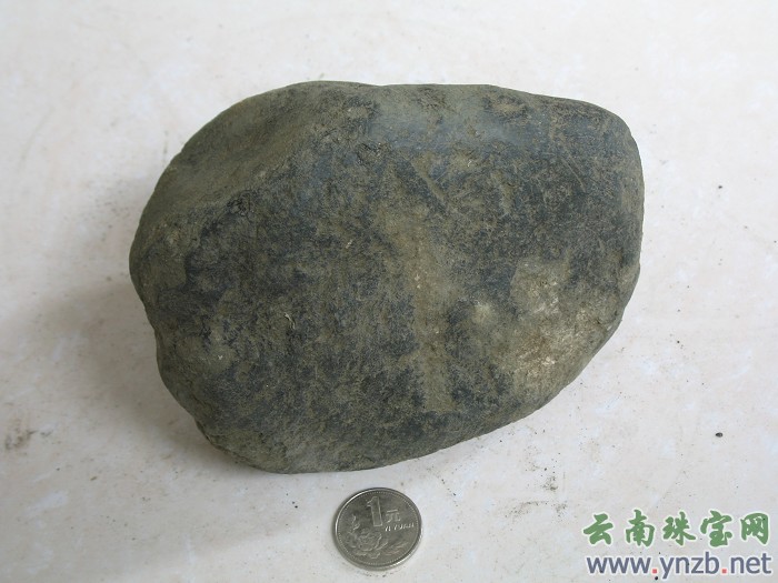 莫湾基赌石, 老场口翡翠毛料 -- 点击看大图