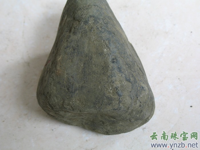 老场口赌石, 莫湾基赌石、毛料 -- 点击看大图