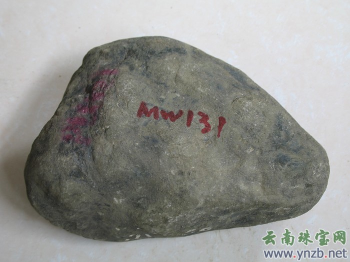 莫湾翡翠毛料, 缅甸莫湾场口, 赌石 -- 点击看大图
