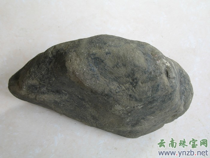 莫湾基赌石, 老场口翡翠毛料 -- 点击看大图