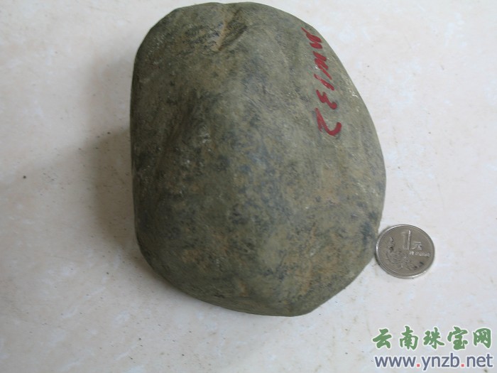 莫湾基赌石, 老场口翡翠毛料 -- 点击看大图