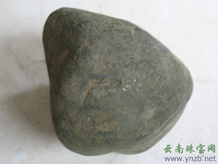 翡翠毛料, 莫湾基 -- 点击看大图