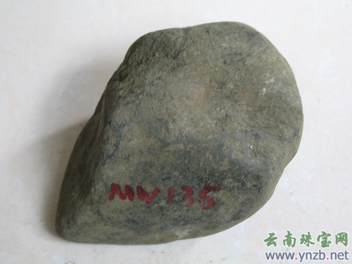 缅甸翡翠, 赌石 -- 点击看大图
