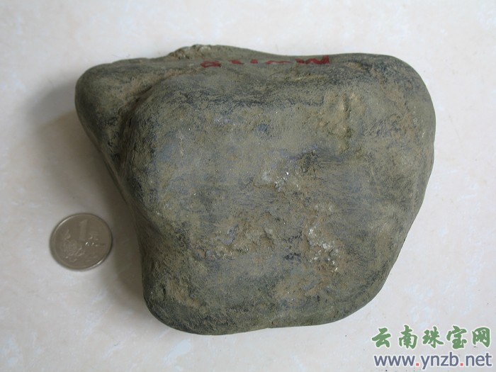 赌石, 翡翠毛料 -- 点击看大图