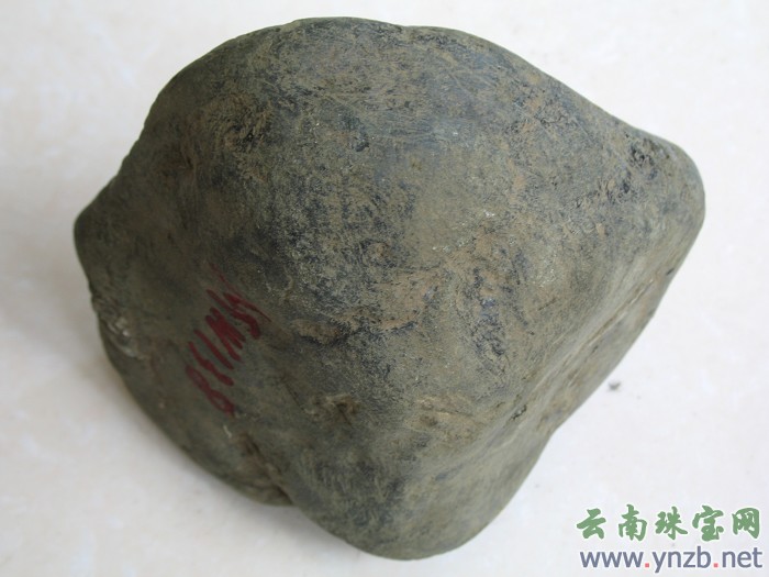 翡翠毛料, 莫湾, 赌石 -- 点击看大图