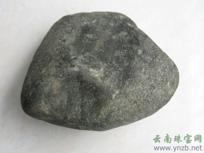 赌石, 翡翠毛料 -- 点击看大图