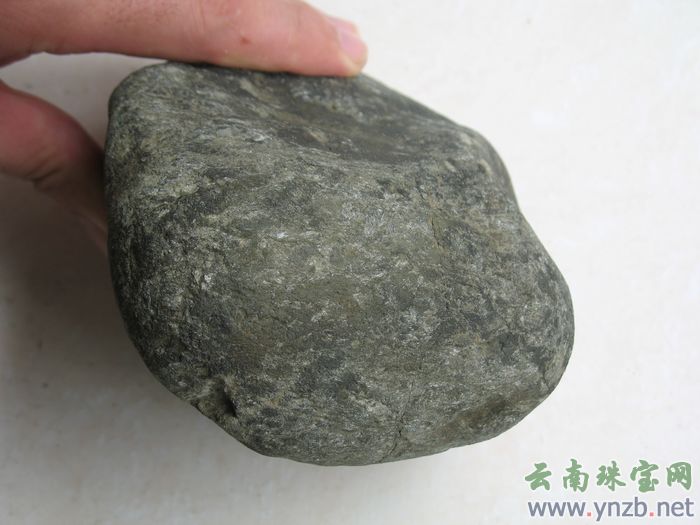 缅甸翡翠, 翡翠赌石, 赌石 -- 点击看大图