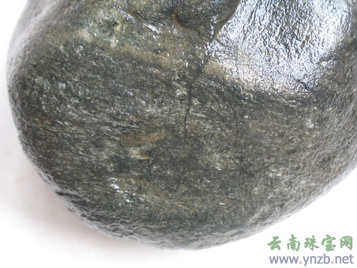 莫湾基赌石, 老场口翡翠毛料 -- 点击看大图