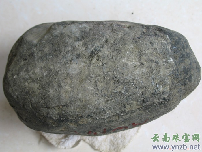 莫湾基赌石, 老场口翡翠毛料 -- 点击看大图
