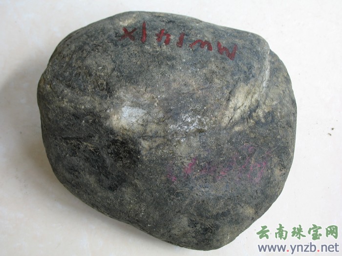 翡翠毛料, 莫湾基 -- 点击看大图