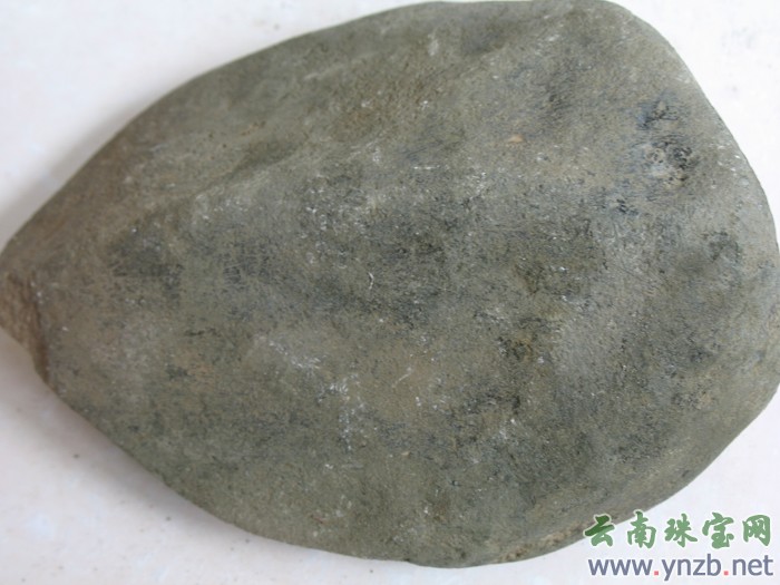 莫湾基赌石, 老场口翡翠毛料 -- 点击看大图