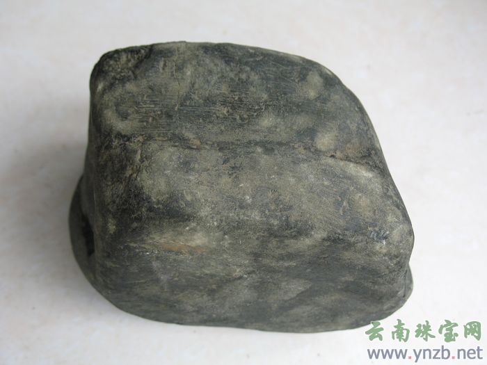 莫湾基, 赌石, 老场口翡翠毛料 -- 点击看大图