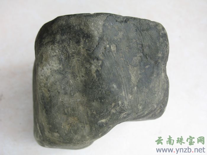 莫湾基赌石, 老场口翡翠毛料 -- 点击看大图