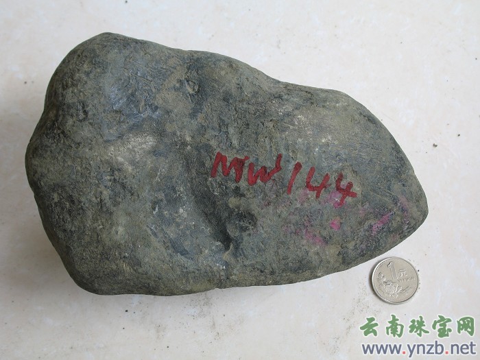 缅甸莫湾场口, 赌石 莫湾基翡翠赌石 -- 点击看大图