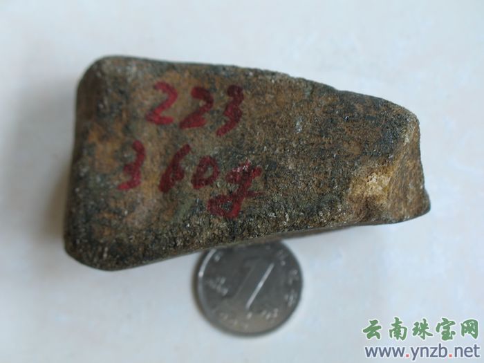 赌石|莫湾基场口, 翡翠毛料-- 点击看大图