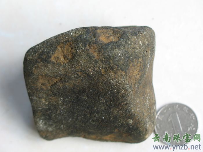 莫湾基赌石, 老场口翡翠毛料