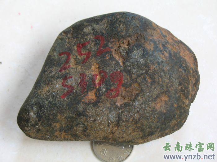 赌石|缅甸翡翠毛料 莫湾基老场口，翡翠毛料 帕敢老产区- 点击看大图