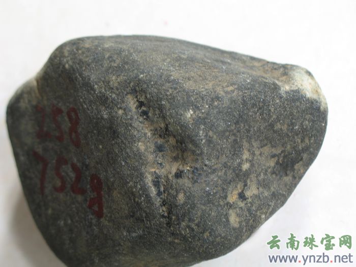 缅甸翡翠毛料, 翡翠赌石, 赌石