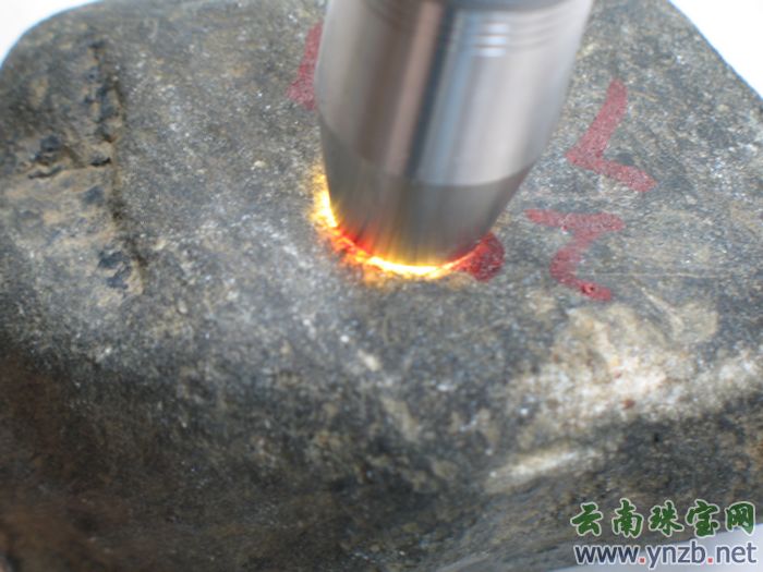 翡翠赌石, 赌石