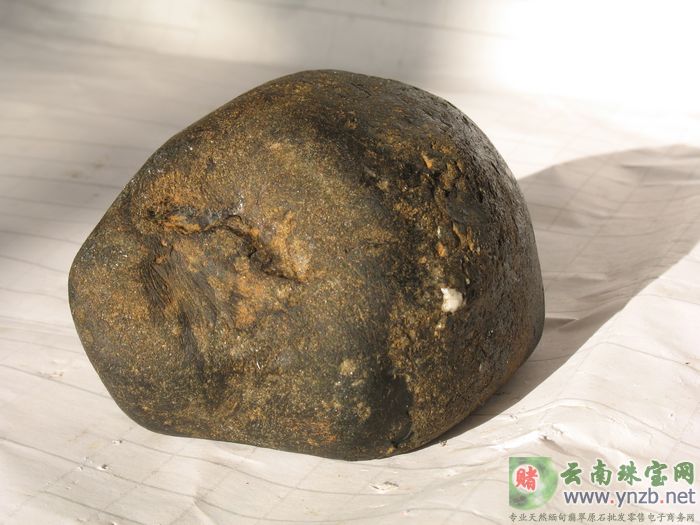 翡翠毛料, 赌石  - 点击看大图