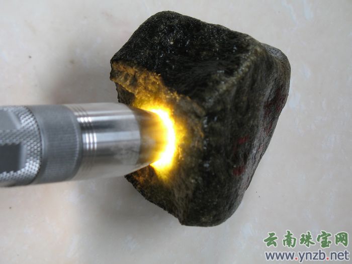 缅甸翡翠, 翡翠毛料, 赌石