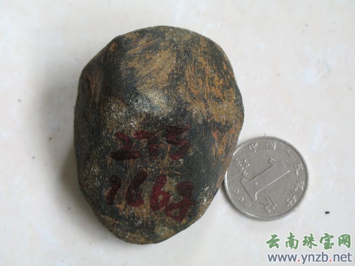 赌石|缅甸翡翠毛料 莫湾基老场口，翡翠毛料 帕敢老产区- 点击
看大图