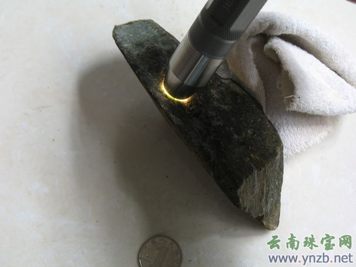 缅甸翡翠毛料, 翡翠赌石, 赌石