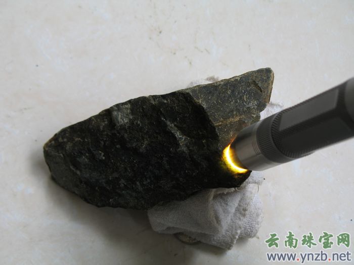 翡翠赌石, 赌石