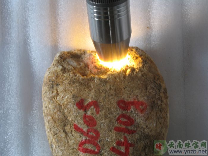 赌石, 老场口赌石, 达摩坎/大马坎场口赌石 D605 -- 点击查看大图