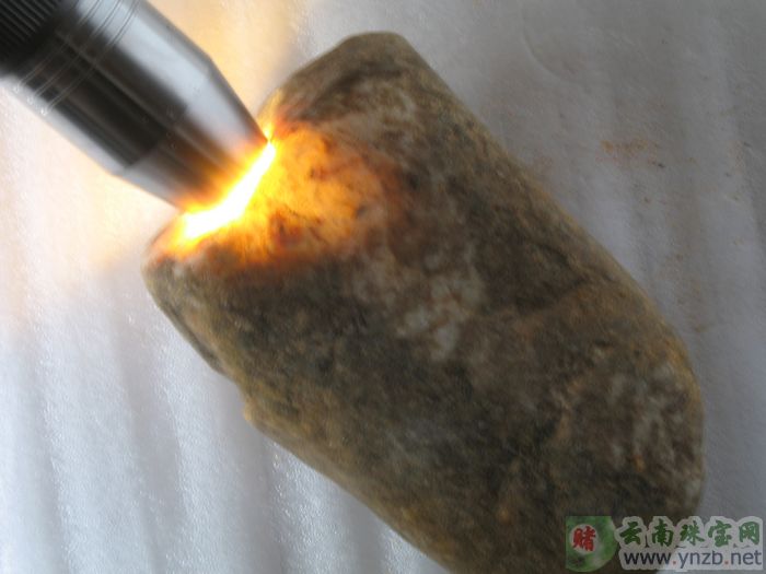 翡翠赌石, D625赌石 -- 点击查看大图