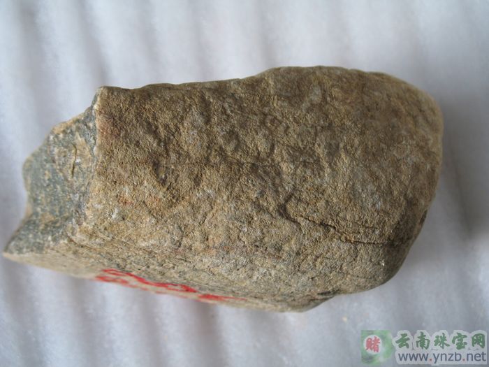 云南赌石, D626翡翠原石 -- 点击查看大图