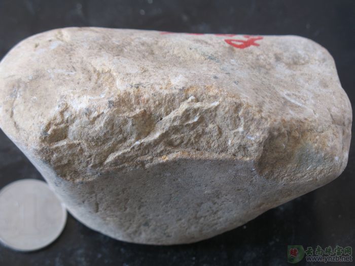 云南赌石, D708翡翠原石 -- 点击查看大图