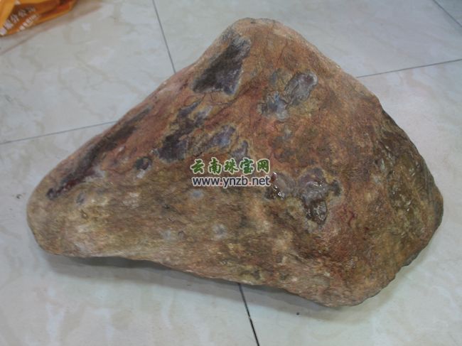 红翡，翡翠毛料